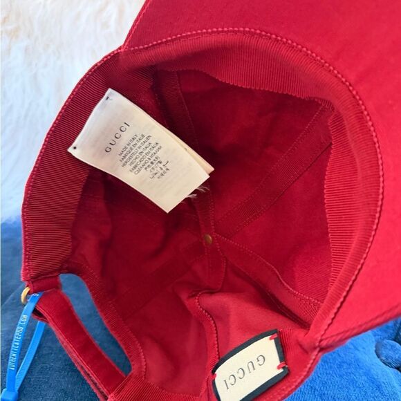 Gucci Red Cotton Baseball Cap with Interior Label